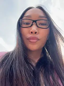 trytomakememoam webcam