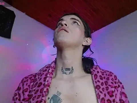 scarlett_crastrawberry - Scarlett_crastrawberry's free webcam - UK Sex Cams