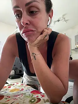 AmandaArt 🌞 live naked chat
