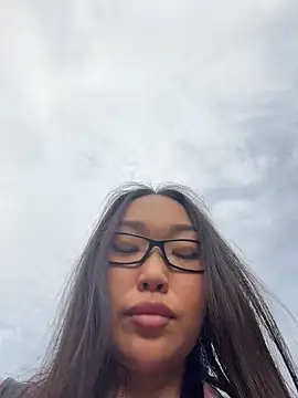 trytomakememoam webcam