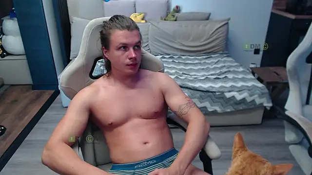 Sunny-Girl1 live cam on StripChat