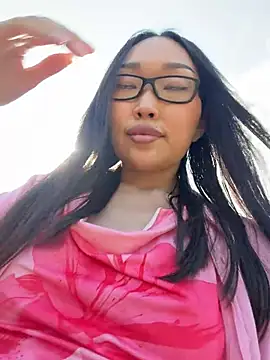 trytomakememoam webcam
