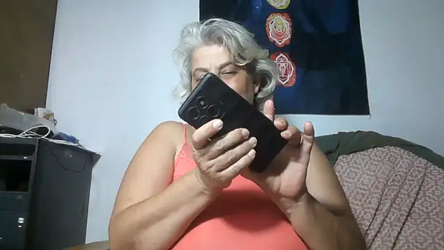 ExquisiteMature webcam