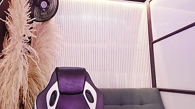 LiamDeep webcam