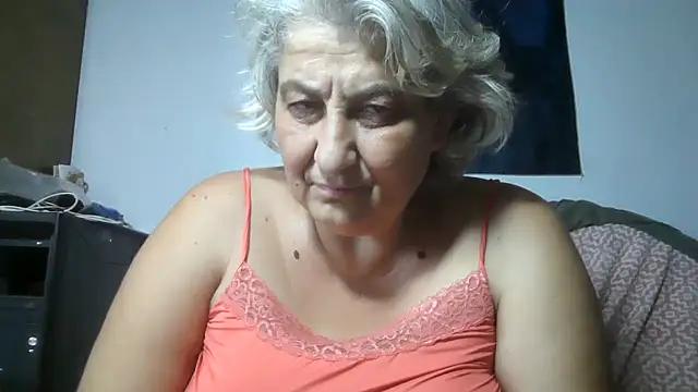 ExquisiteMature webcam