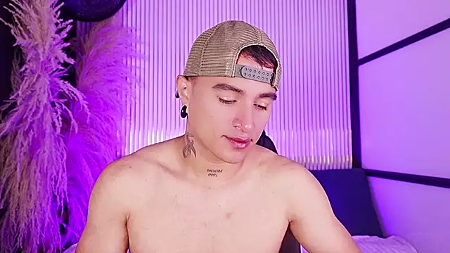 LiamDeep webcam