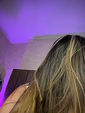 Antonella_Julieta webcam