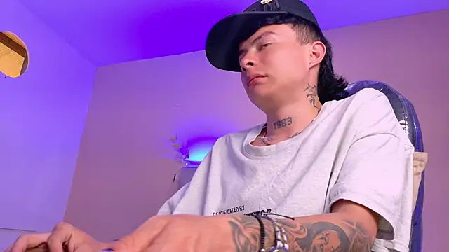 Nascary_Fox webcam