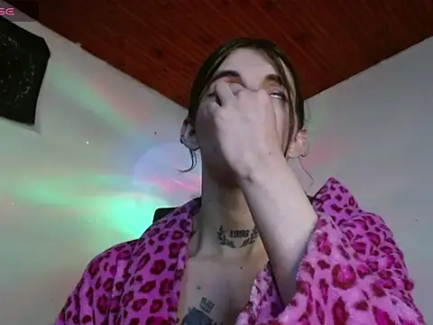 Scarlett_crastrawberry webcam
