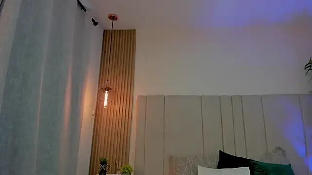 Victoria_Rosee webcam