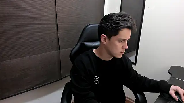 KendricTorres live cam on StripChat