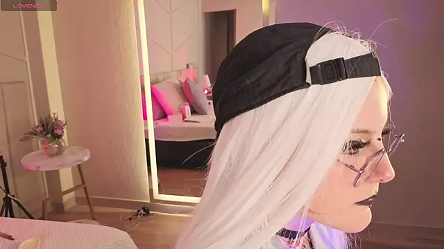 Rossiee_huntt webcam