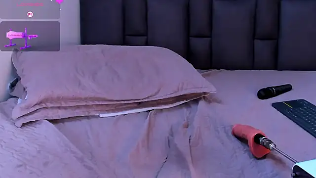 maddy__howard webcam