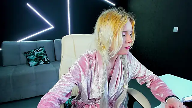 kikipeach webcam