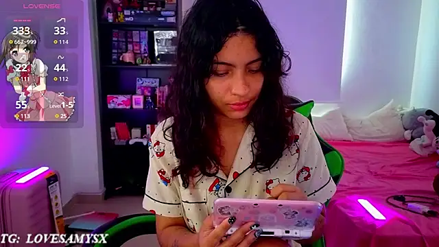 Lovelyamyy webcam