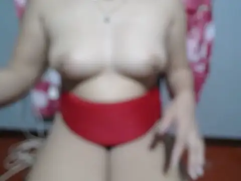 CreamyHotPussy4u webcam
