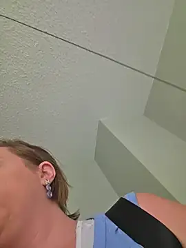 julimonroe webcam