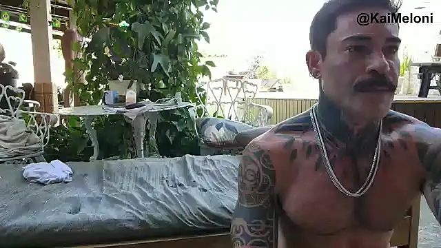 kaimeloni live cam on StripChat