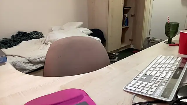 coach-karl live cam on StripChat