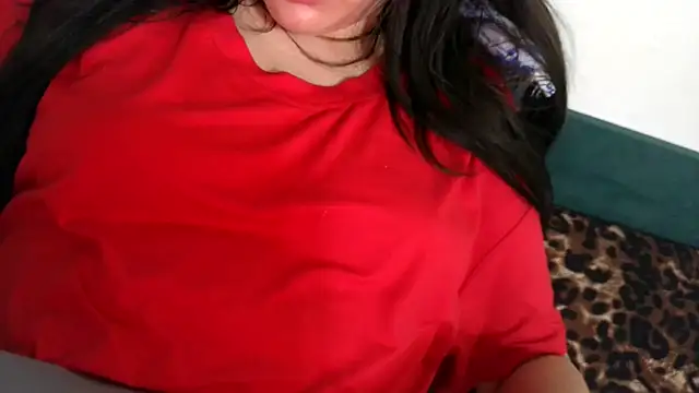 LovelyJulliette live cam on StripChat