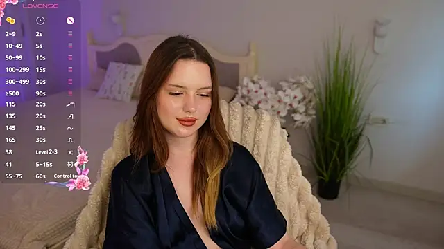 Milana_Moons live cam