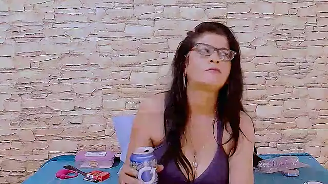 IndianAllure webcam
