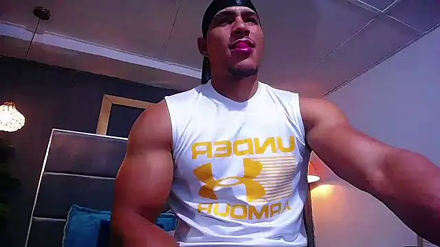 teddyfit19cm live cam on StripChat