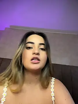 Antonella_Julieta webcam