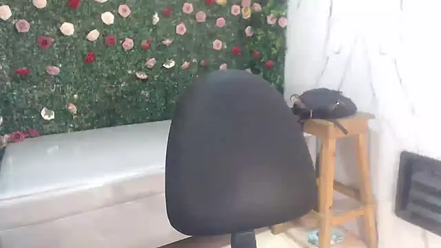 naomis_36 webcam