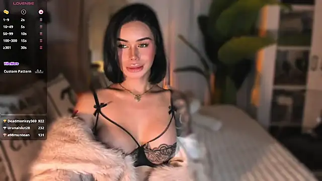 ParisianDoll webcam