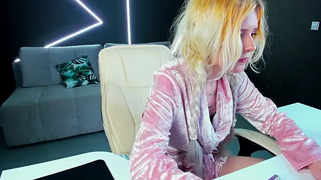 kikipeach webcam