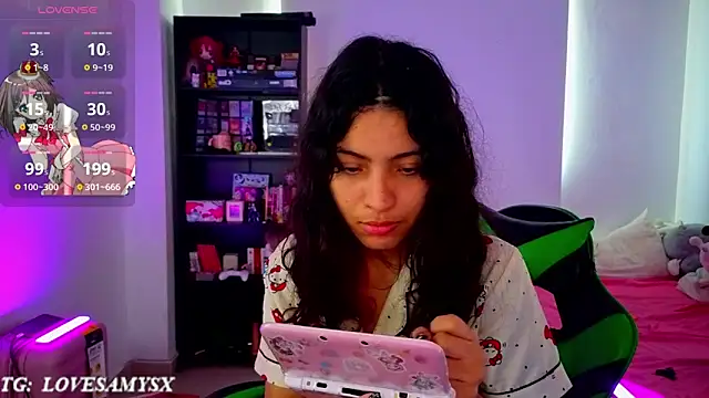 Lovelyamyy webcam