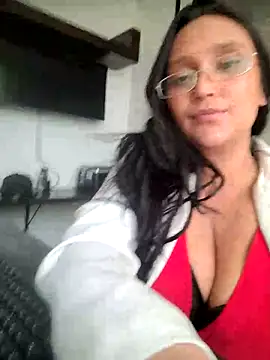 Esmeralda333 webcam