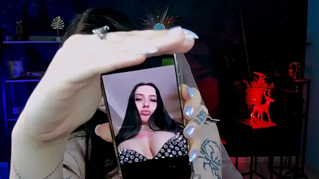 MonicaLowes webcam