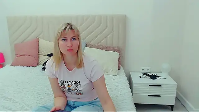 Incredible_Ariela webcam