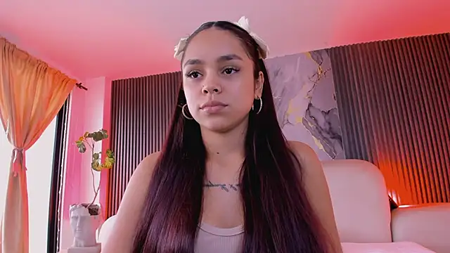 CarolineFyre webcam