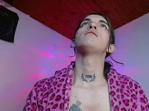 Scarlett_crastrawberry webcam