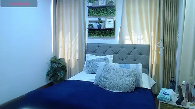 sasi_luna webcam