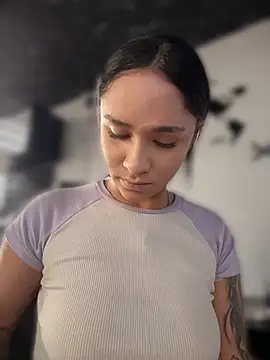 Isabella-Teen webcam