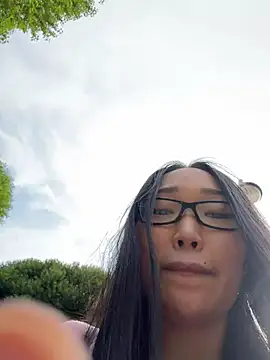 trytomakememoam webcam