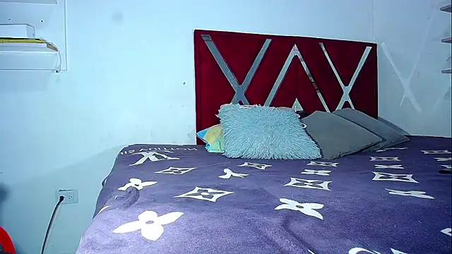DanisaBrown webcam