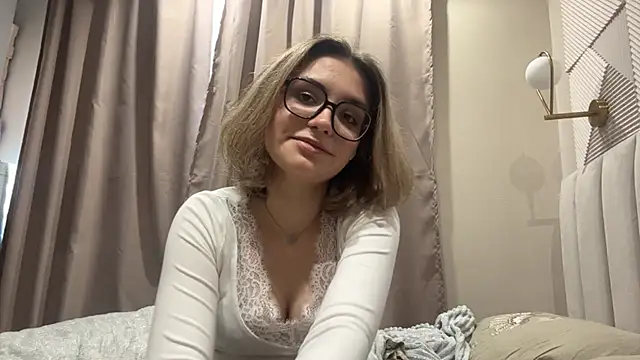 AnnaVelvetFire webcam