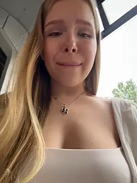 Liza_risky 🤥 online naked stream