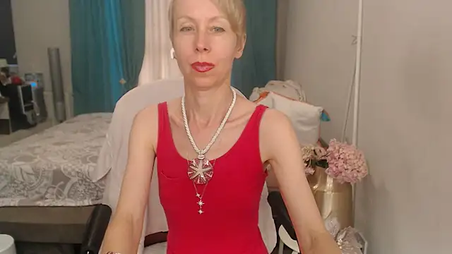 LuxuryNika webcam