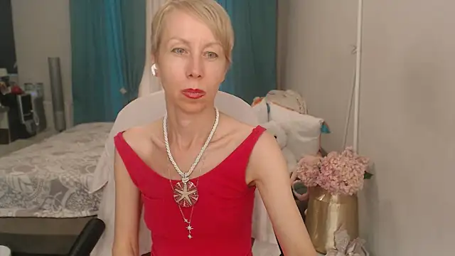 LuxuryNika webcam