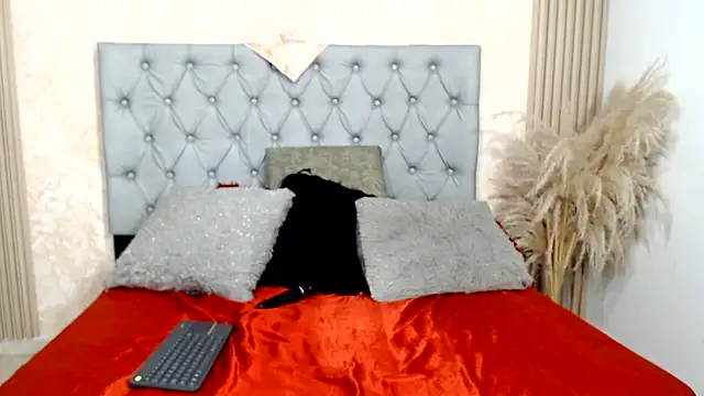 JESSYCHERNOBIL live cam on StripChat