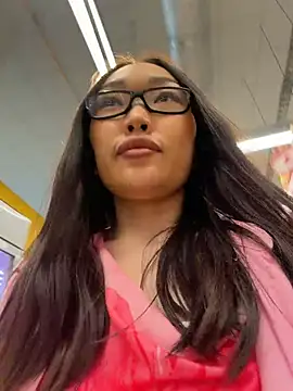 trytomakememoam webcam