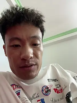 Mr_iphone11 webcam