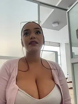 Sara-77 webcam