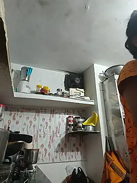 Sexy-Suhani2